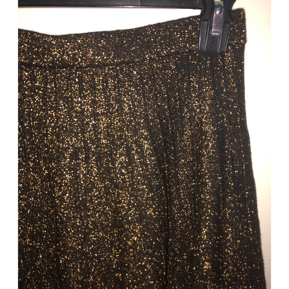 Gold Sparkle Knit High Waist Skater Skirt - Picture 2 of 4